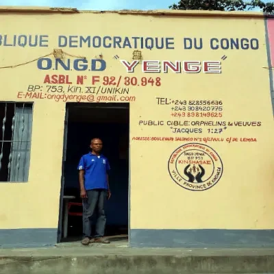 Das Haus des Vereins Yenge im Kongo
